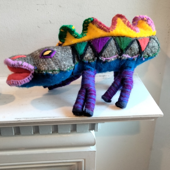 Mexican Chiapas handsewn 🐊 stuffed crocodile vintage - Picture 2 of 6